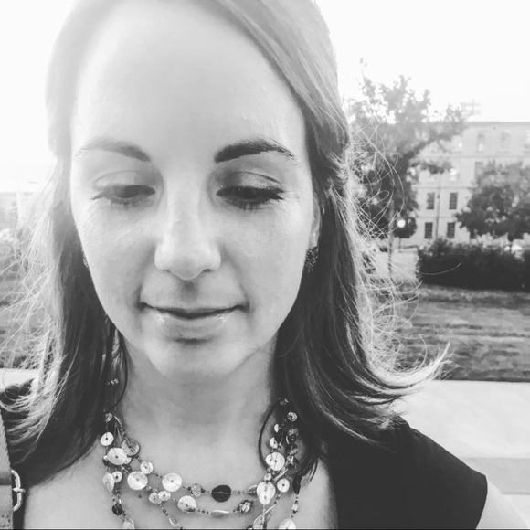 Meet your Posher, Kelley - Picture 1 of 1